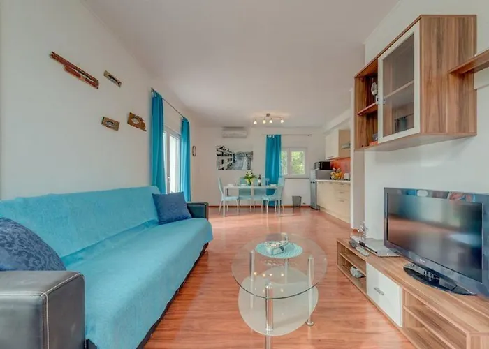 Between Sky And Sea Trogir