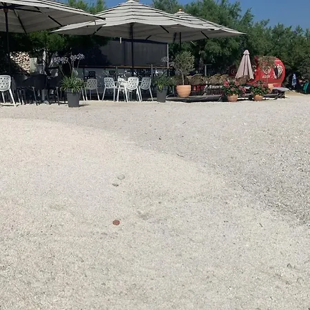 Between Sky And Sea Tatil Evi